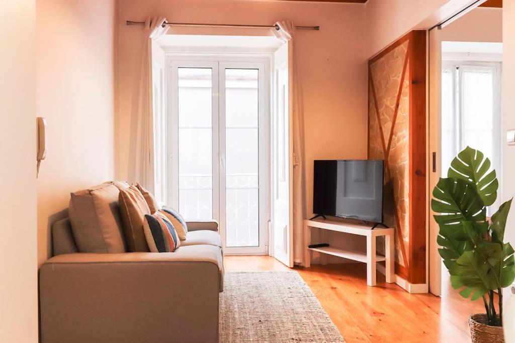 Vita Portucale ! Campo Ourique Design W/ Balcony 리스본 외부 사진